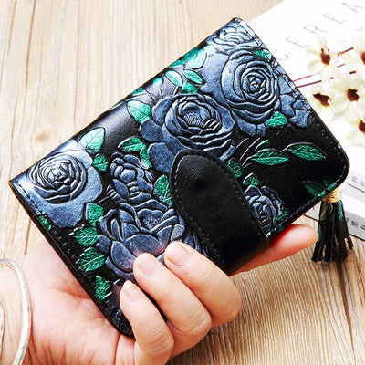 Stylish Short Leather Wallet for Women – Compact Bifold with Zipper & Card Slots - grabzbags.com