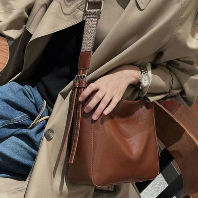 Women’s Large-Capacity Leather Messenger Bag – Stylish Shoulder Crossbody - grabzbags.com